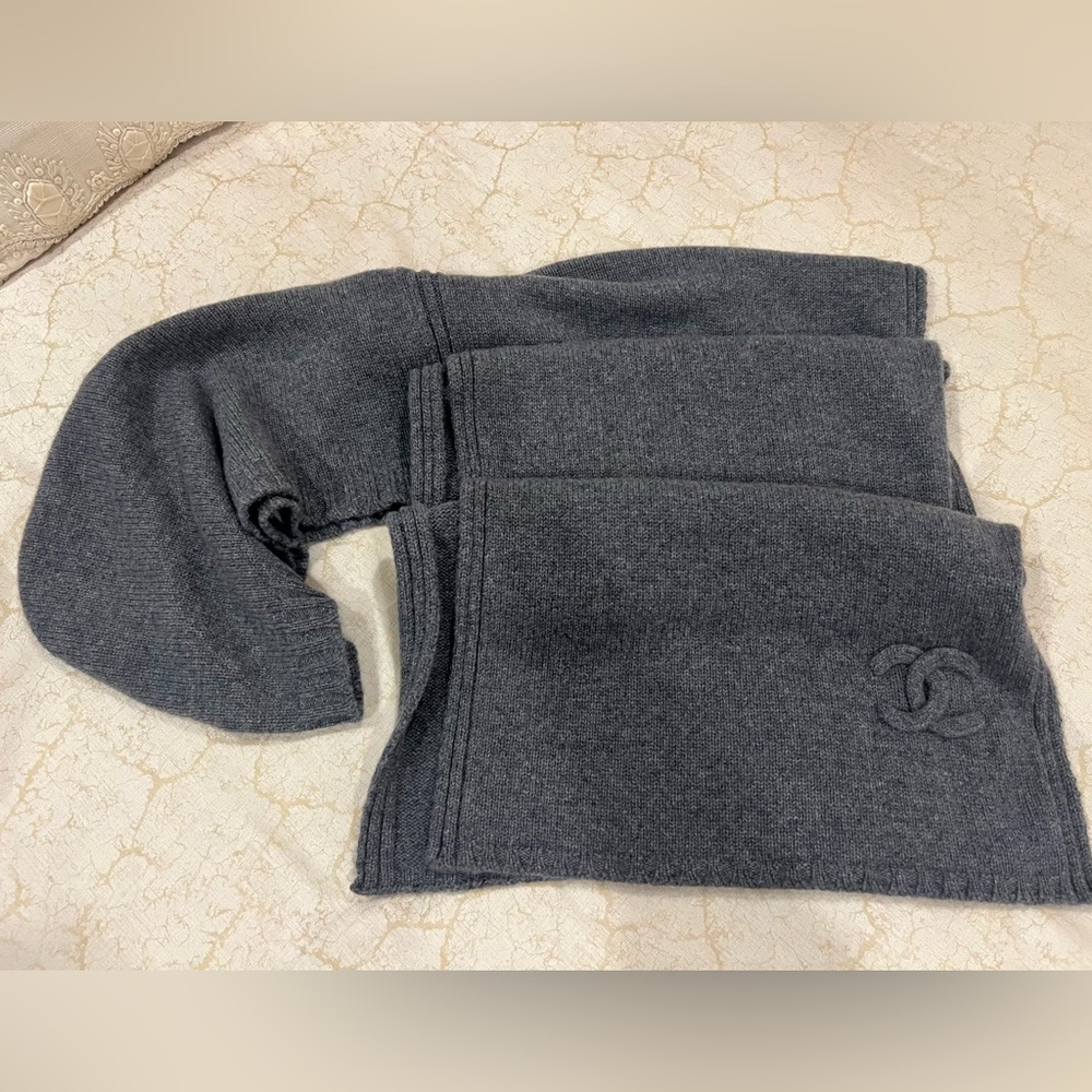 CHANEL Hooded Scarf 100% Cashmere grey Woman's
